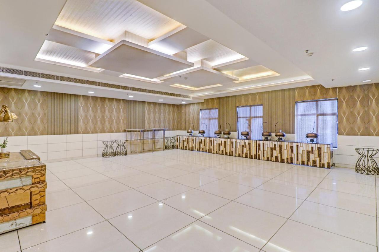 Oyo Townhouse 484 Sanskriti Hotell Delhi  Eksteriør bilde