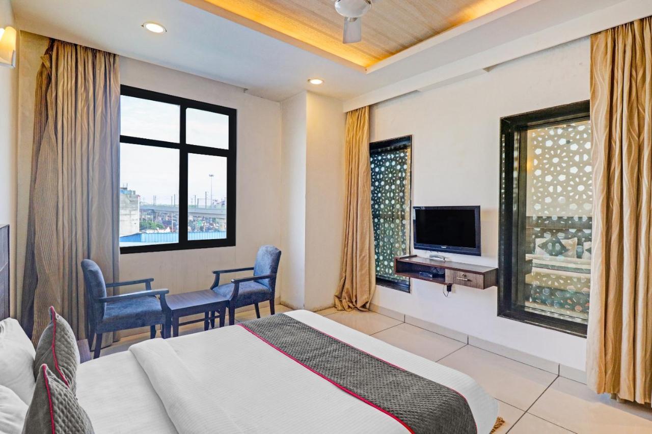 Oyo Townhouse 484 Sanskriti Hotell Delhi  Eksteriør bilde