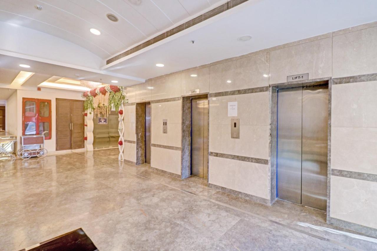 Oyo Townhouse 484 Sanskriti Hotell Delhi  Eksteriør bilde